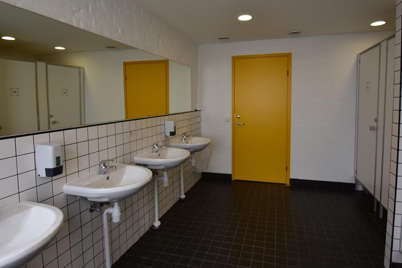 Saare Automatic Hostel Pärnu Exteriér fotografie